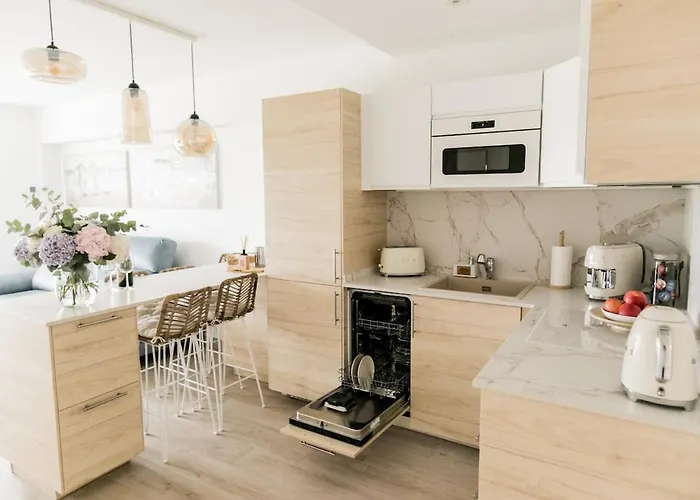 Apartment Beachfront Sea View, 75m Size And Parking Castell-Platja d’Aro
