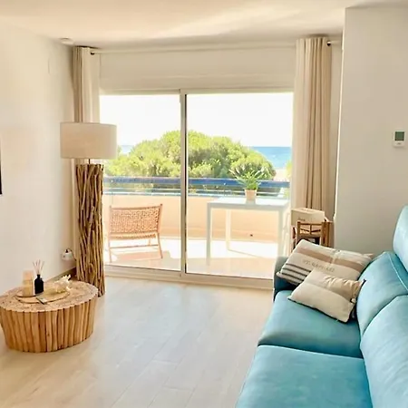 Beachfront Sea View, 75m Size And Parking Lägenhet Platja d'Aro
