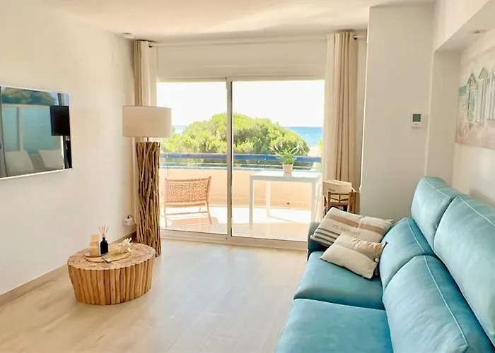 Beachfront Sea View, 75m Size And Parking アパート プラヤ・デアロ